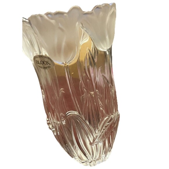 Vintage BLOCK Retired Frosted Tulip 8" Vase 24% Full Lead Crystal New In Box - Picture 4 of 10